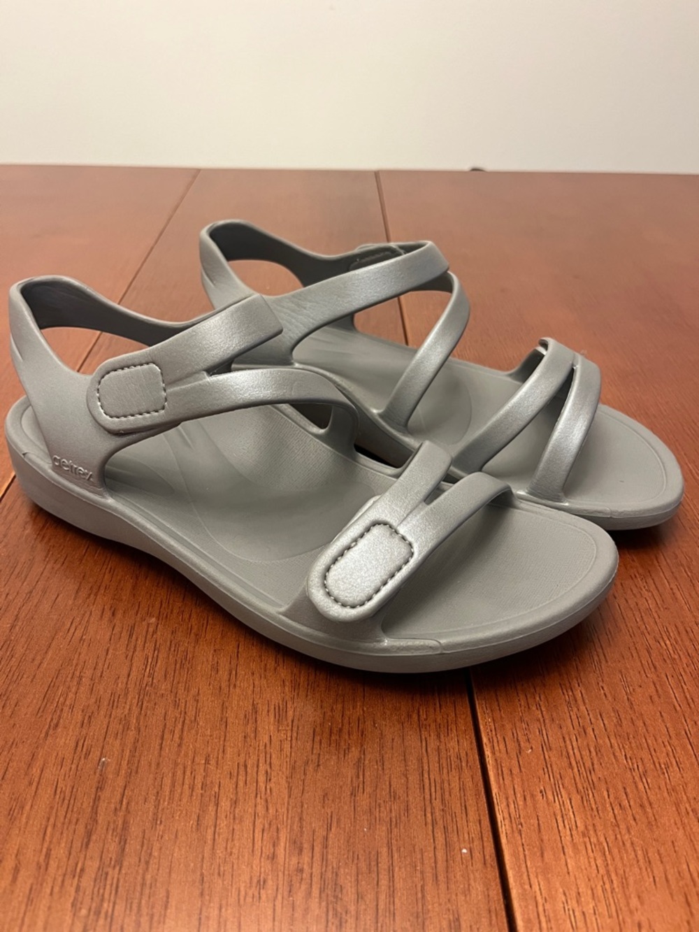 Aetrex Jillian EVA Sandal Gray Strappy Adjustable Sz 10